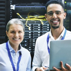 Dlaczego warto zlecić obsługę informatyczną firm w Warszawie zewnętrznej firmie IT?