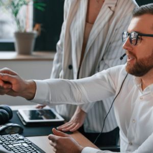 Firma informatyczna Warszawa – jak wybrać partnera technologicznego dla swojej działalności?