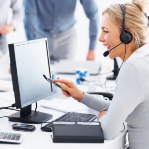 5 powodów, dla których warto skorzystać z usług outsourcingowego helpdesku w Warszawie