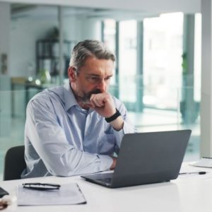 Dlaczego Zacząć Stosować Usługi Informatyczne w Warszawie: Korzyści dla Firm i Przedsiębiorców